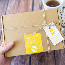 Cargar imagen en el visor de la galería, cajas regalo, cajas regalo navidad, cajas regalos naturales, regalos navideños, cajas navidad, kit navideño, kit navideño natural, kit natural, miel para regalo, dulces sin azúcar para regalo, Chocomiel, Chocomiel Naturel, Nutella Natural, dulces sin azúcar, regalos sin gluten, regalos sin lactosa, regalos sin leche, dulces saludables